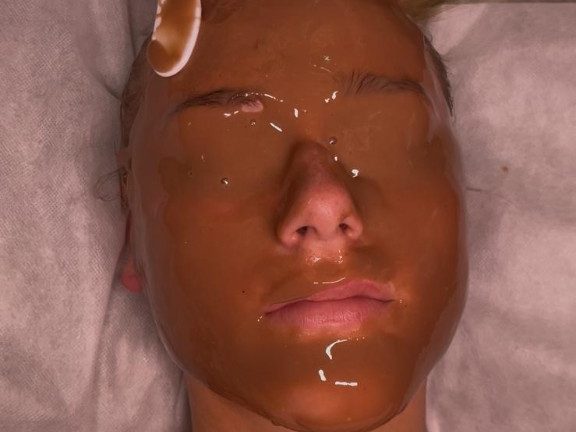 Golden Facial bij The Healing Lounge in Leusden